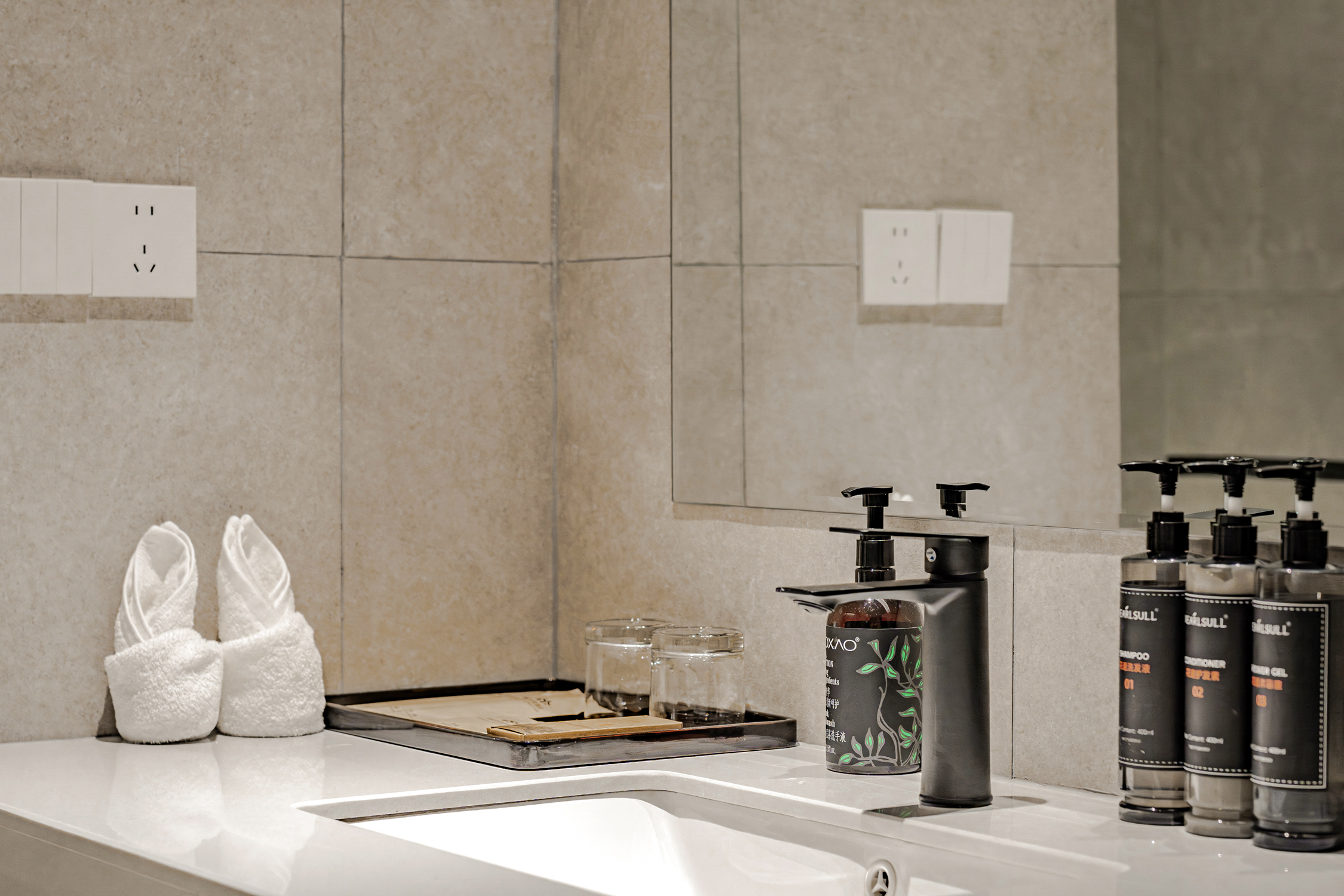 LIU01156-已增强-降噪